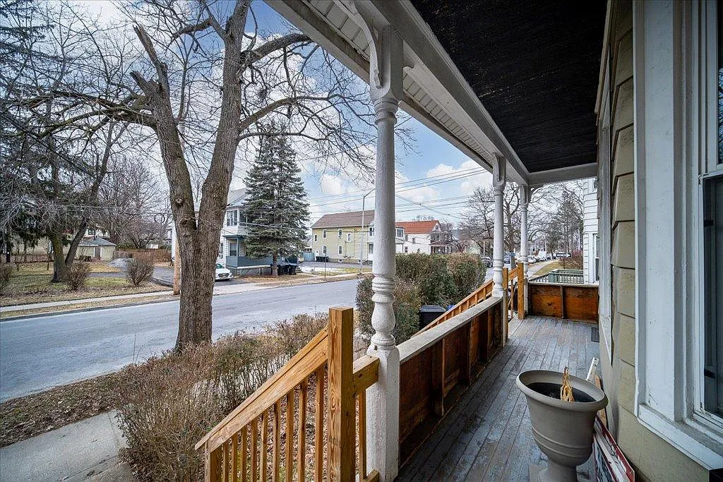 2 bed, 950 sqft, $1,800 — Photo 4