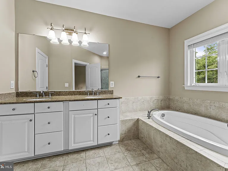 21268 Park Grove Ter — Photo 53