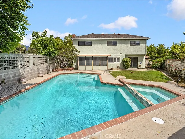 5 Carol Pine Ln — Photo 39