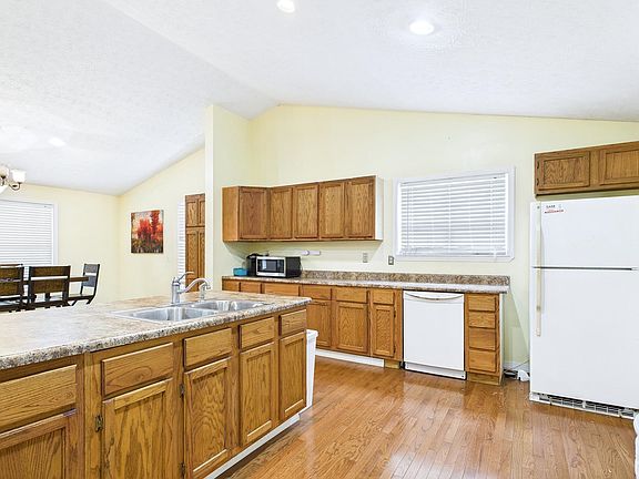 4th image of 2658 County Road 144