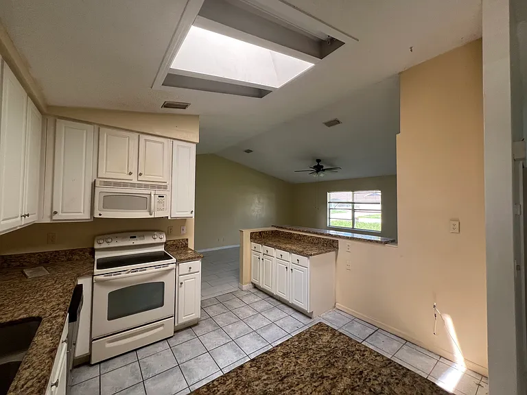 1183 Peachtree Rd — Photo 3