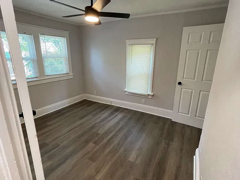 1601 Oakley Ave — Photo 15