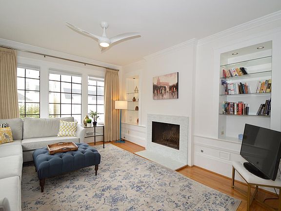 2nd image of 2801 Jackson St