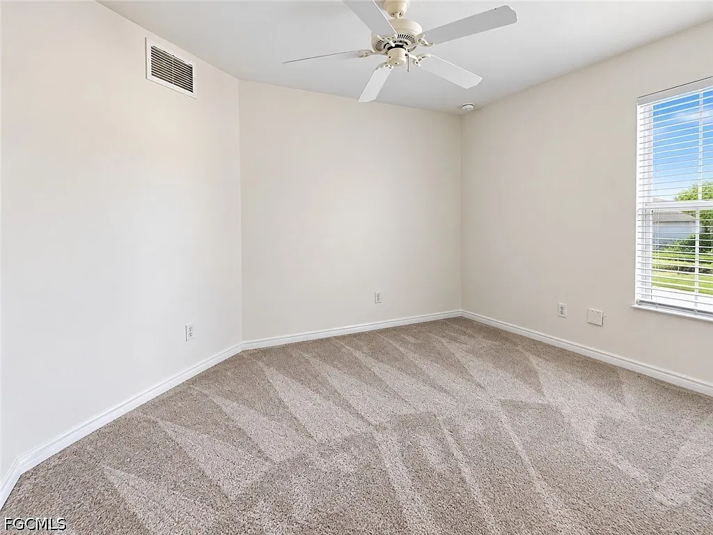 3 bed, 2.0 bath, 1458 sqft, $1,950 — Photo 4