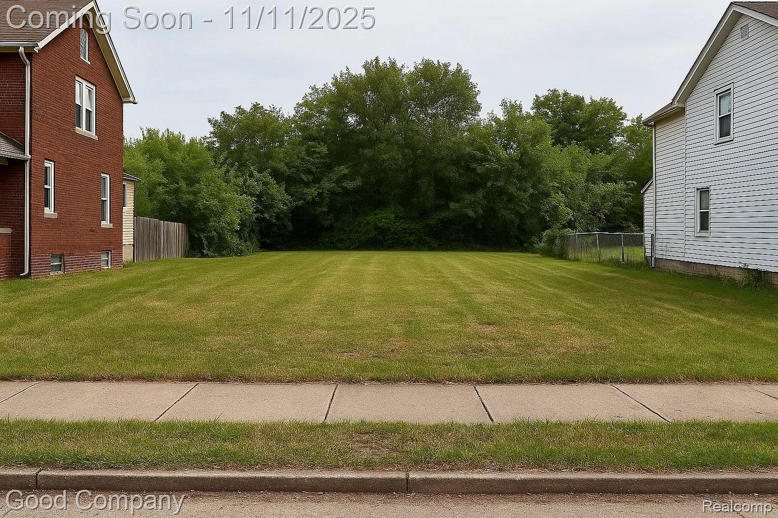 161 Waverly St photo 1