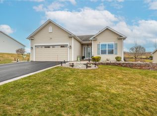 15 Club House Dr, Churchville, NY 14428