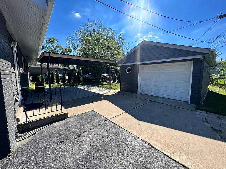 128 E Normandy Dr — Photo 21