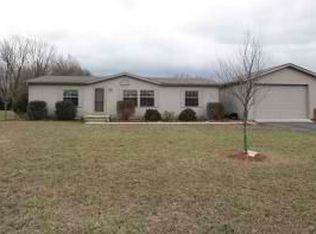 21 Virginia Dr, Georgetown, OH 45121