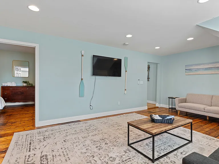 15 Fern Park Ave. — Photo 108