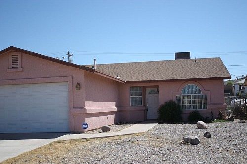 3rd image of 3732 Oro Way