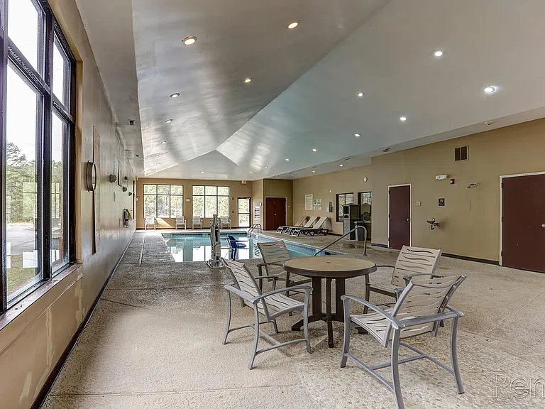 Hilltop Lofts II — Photo 28