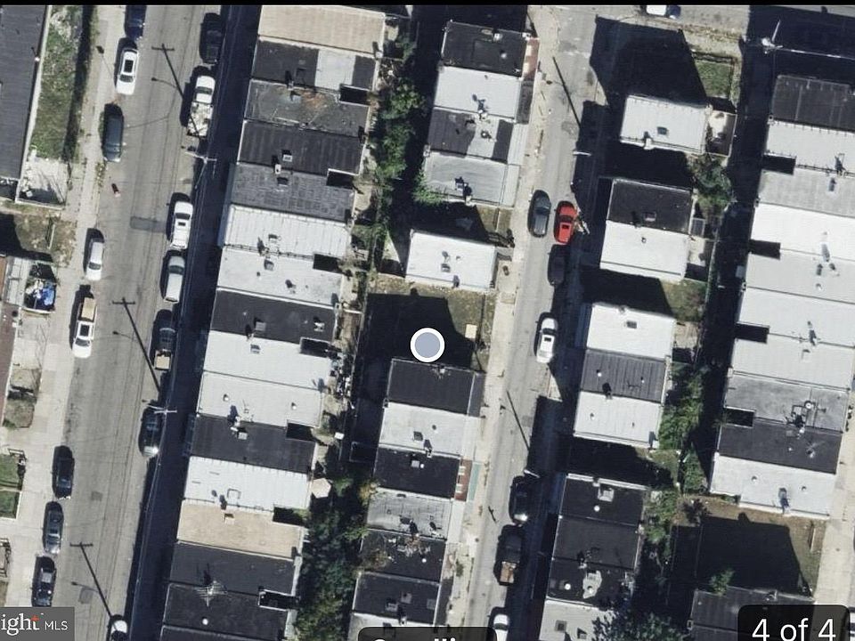 2nd image of 52 N Dearborn St