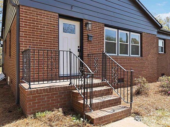 3rd image of 3609 Eastway Dr