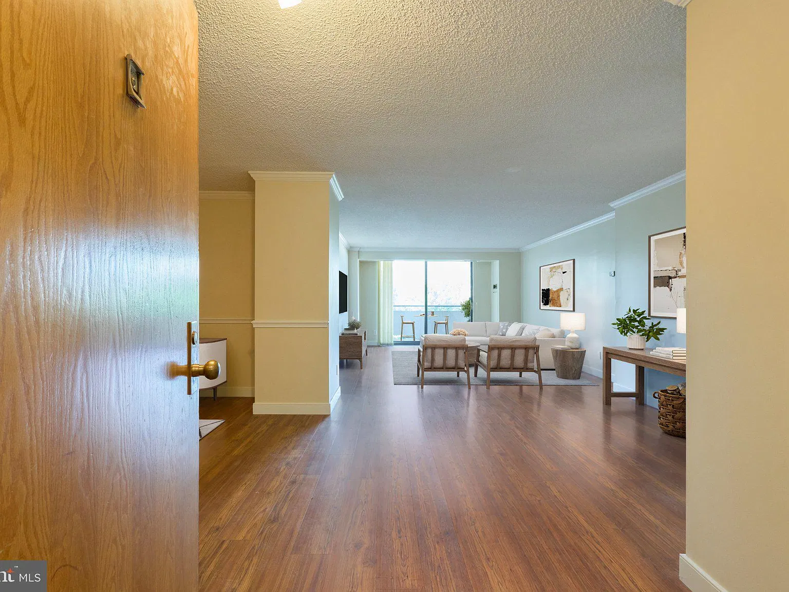 3 bed, 2.5 bath, 1888 sqft, $4,250 — Photo 2