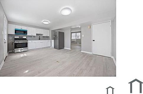 2nd image of 2029 Barry Rd