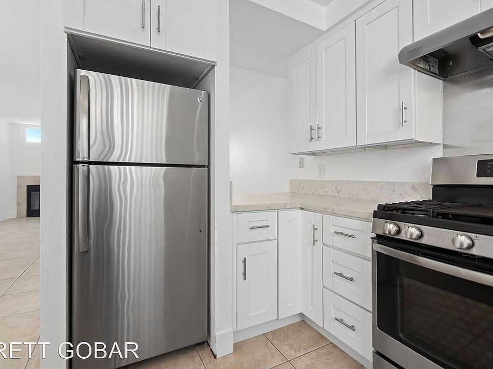 1st image of 125 Hillcrest Dr #15