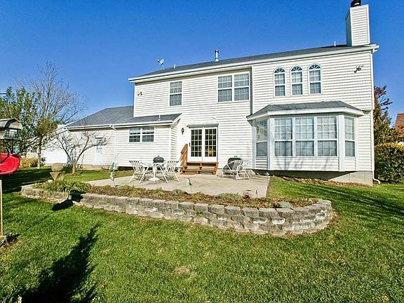 2nd image of 1 Waldens Pine Ct