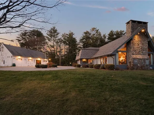 59 Phillips Ln, Harmony, RI 02829