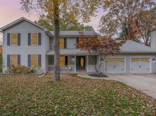 2812 Walden Woods Dr, Midland, MI