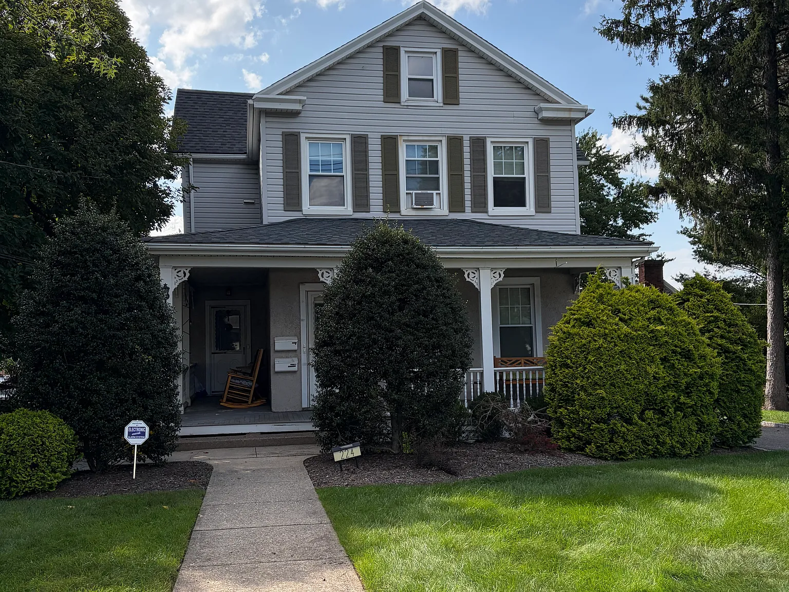 2 bed, $2,600 — Photo 1
