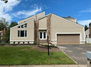 108 New Brook Ln, Springfield, NJ 07081