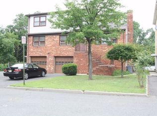 8 Division St, Bloomfield, NJ 07003