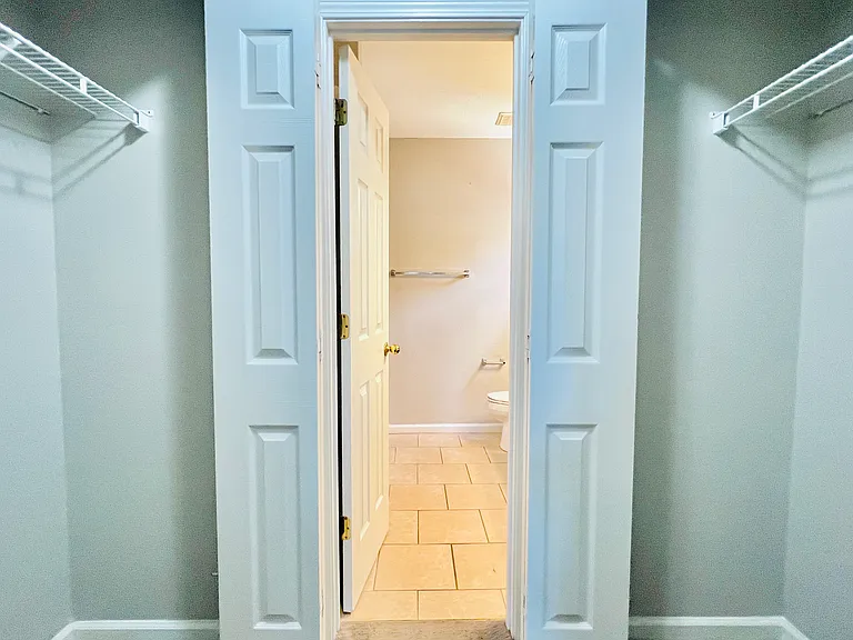 347 Darlington Cir — Photo 14