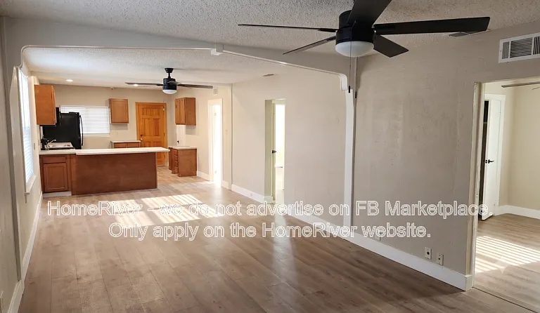 1506 E 18th Ave #1 — Photo 4