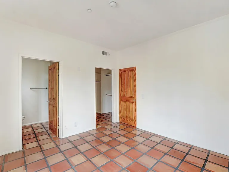 ISO - Isola Bella Townhomes — Photo 21