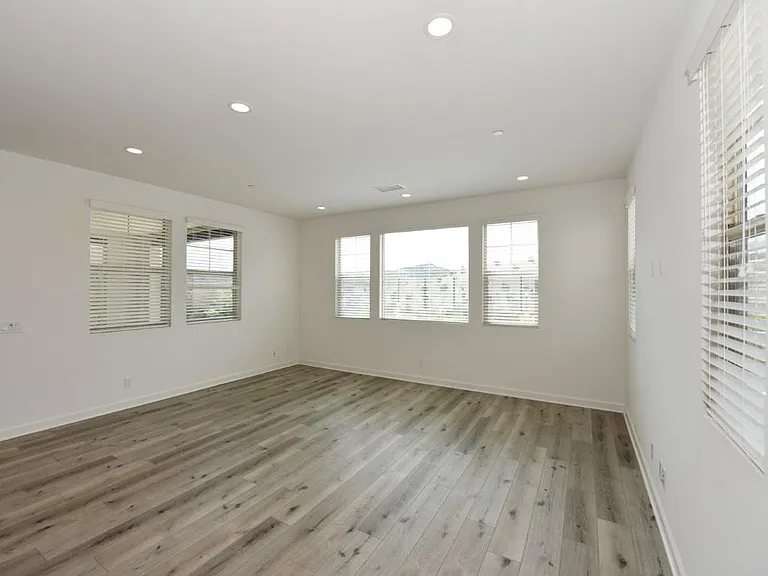 17 Arriate St — Photo 16