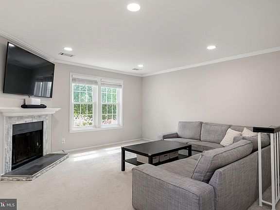 5th image of 12887 Grays Pointe Rd #12887B