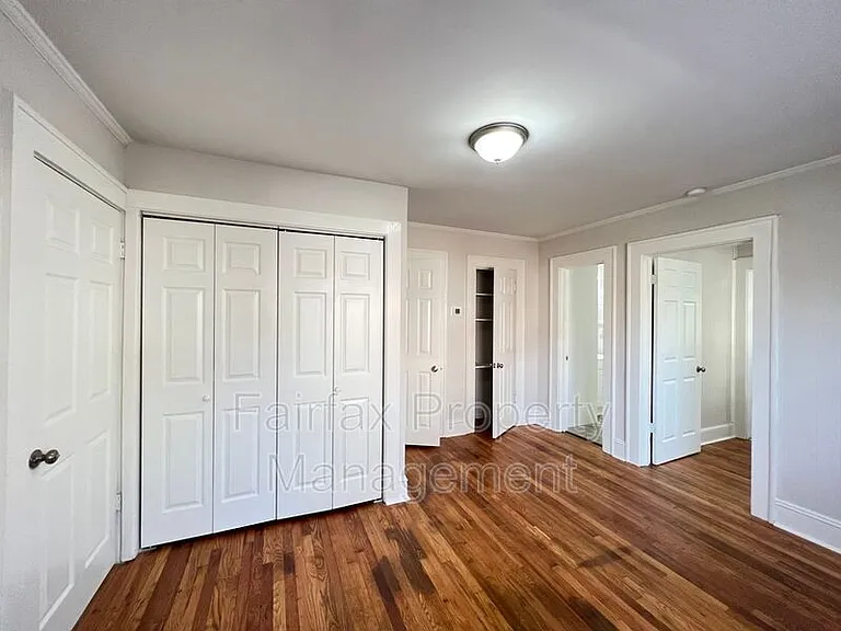102 W Summit Ave #B — Photo 9