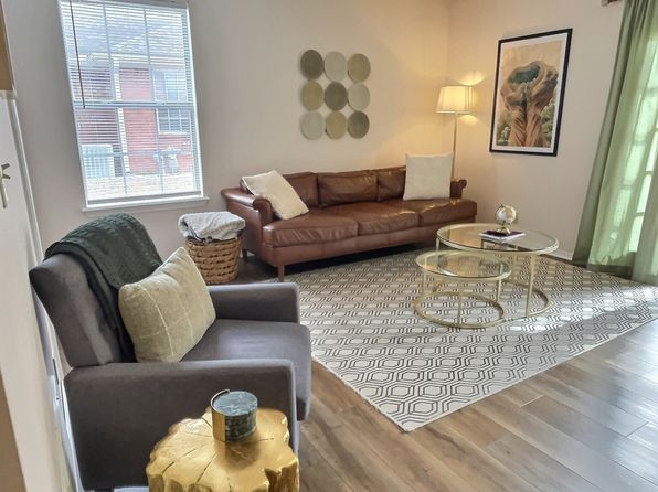 601 Camellia Dr APT B