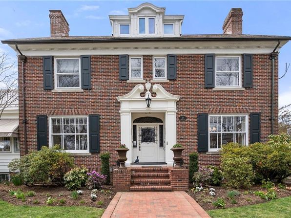 25 Seaview Ave, Cranston, RI 02905