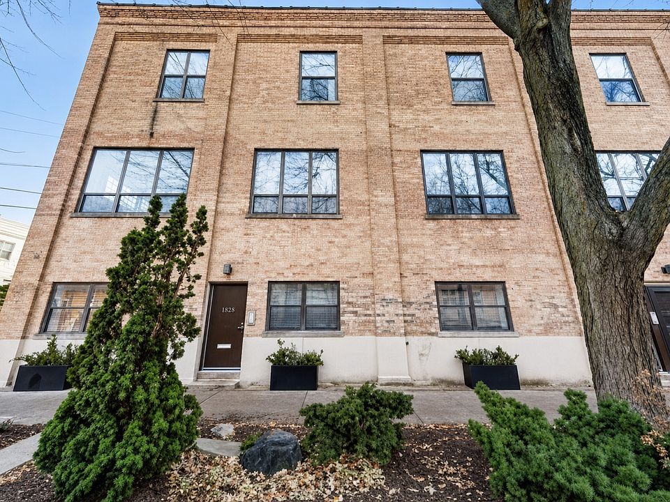 1st image of 1317 W Belden Ave #F2