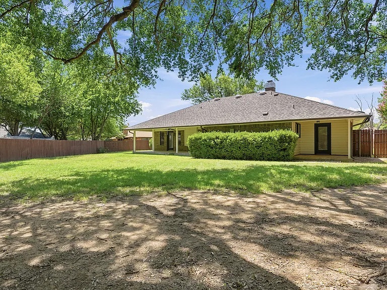 306 Dove Creek Trl — Photo 29