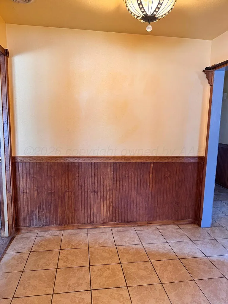 4 bed, 1868 sqft, $1,800 — Photo 3