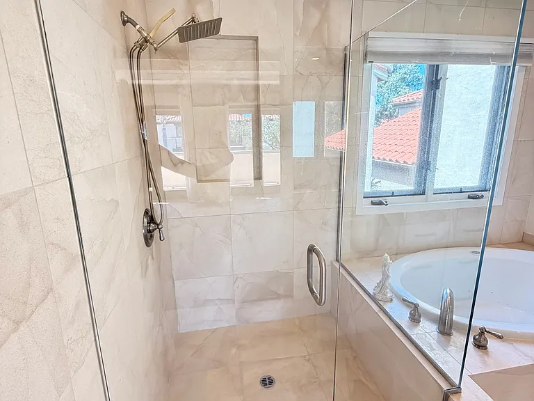 5701 Malaga Pl — Photo 29
