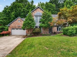6813 Stone Hill Rd, Louisville, KY 40214
