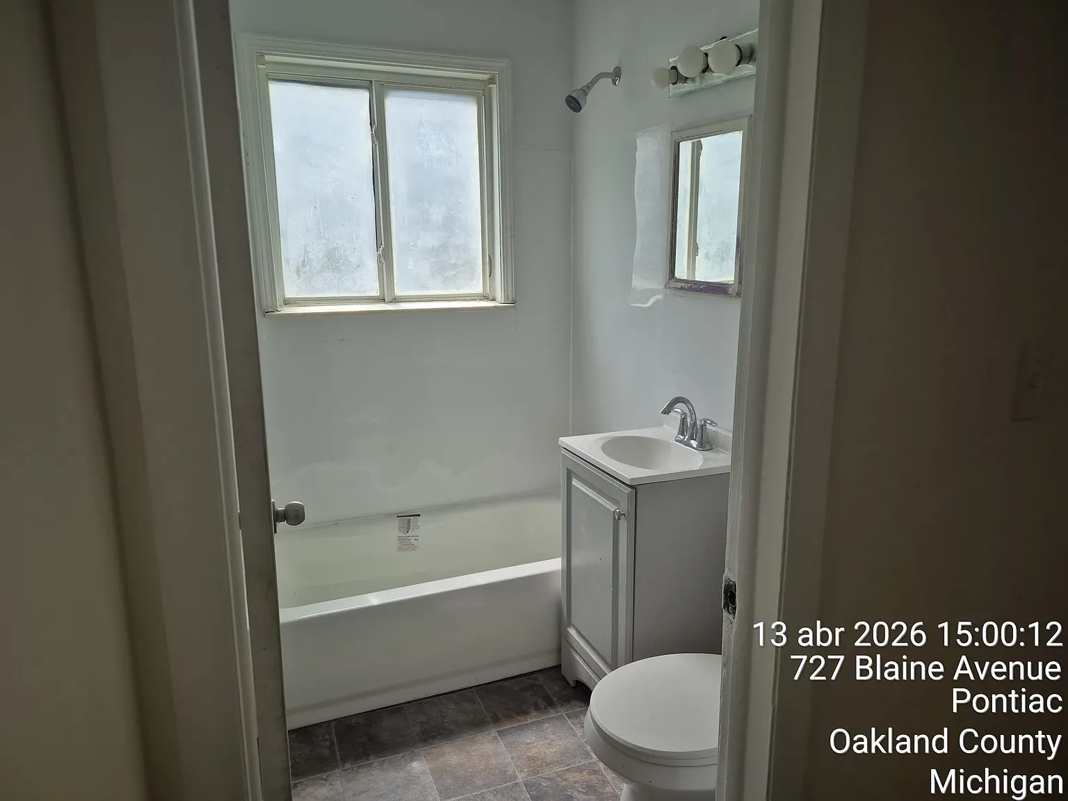3 bed, 865 sqft, $1,499 — Photo 4