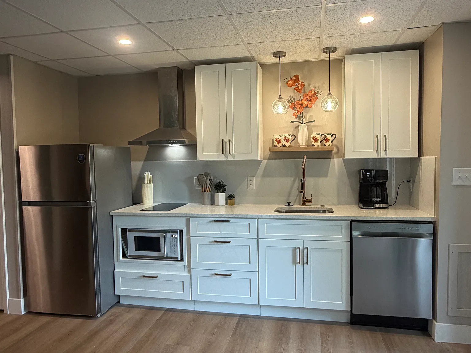 Studio, 400 sqft, $2,000 — Photo 2