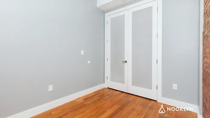 Rented by Nooklyn NYC LLC | media 18