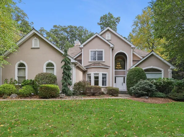 39 Oxford Drive, Montebello, NY 10901