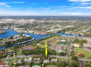 618 Anchorage Dr, North Palm Beach, FL 33408