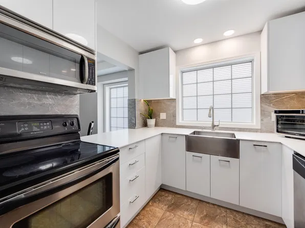 9437 Hazel St #1, Chilliwack, BC V2P 5M9