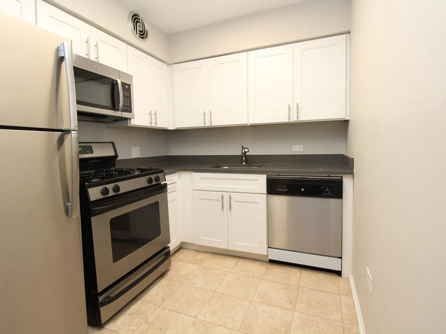 2230 N Orchard St — Photo 2