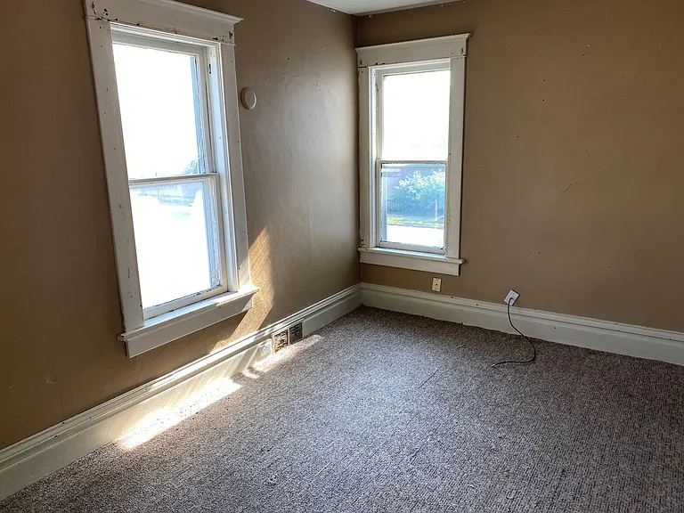 834 S 3rd Ave — Photo 8