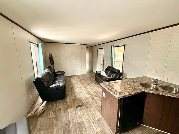 2nd image of 5491 Lyle Rd