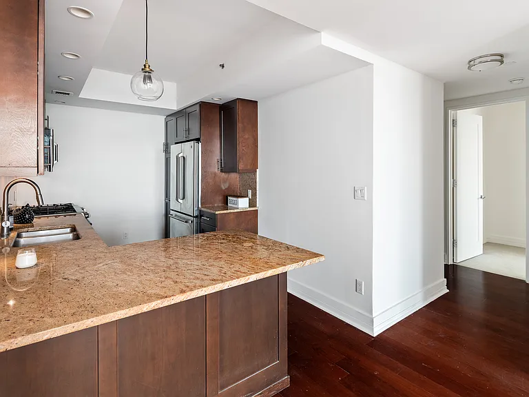 1 Broad St #27E — Photo 11