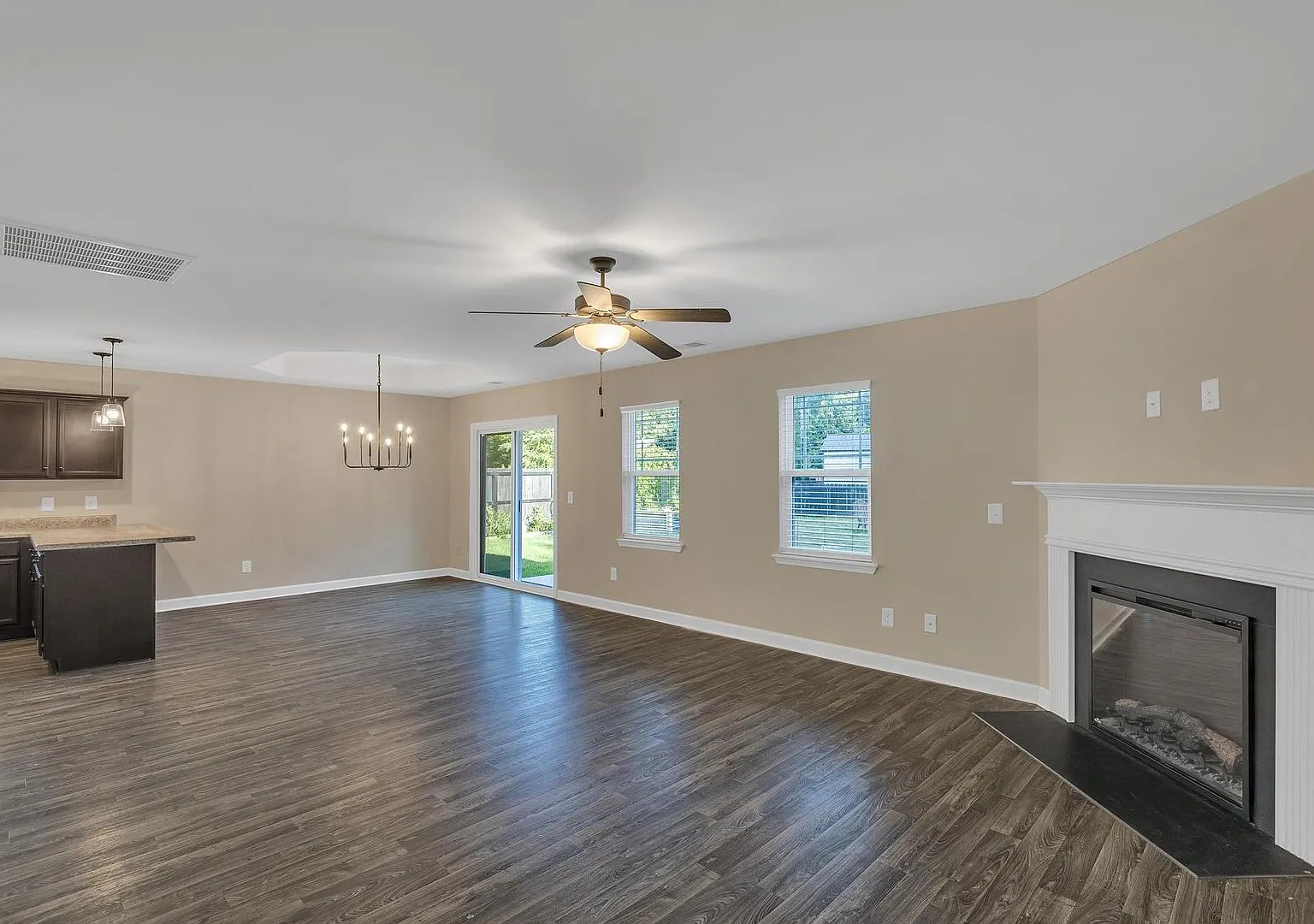 Ranch Style Holly Ridge Home with Fenced Yard Available! — Photo 3